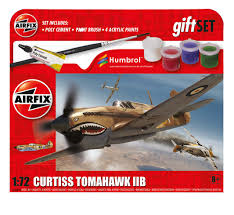 Airfix 1/72 Curtiss Tomahawk IIB Gift Set