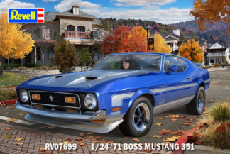 Revell 1/25 1971 Ford Mustang Boss 302